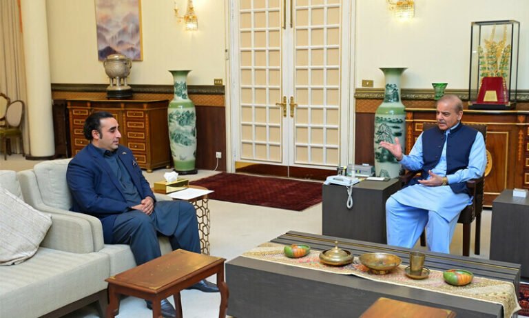 وزیراعظم کی پیپلز پارٹی کو ایک بار پھر حکومت میں آنے کی دعوت - Pakistan